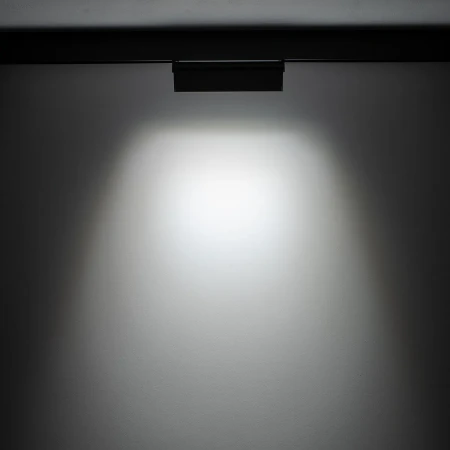Łamana lampa liniowa do szyn magnetycznych LVM FOCUS OUT LED 9W 4000K 10646 - Nowodvorski