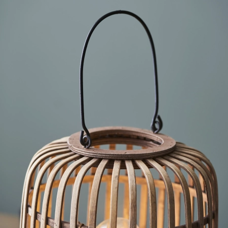 Lampa stołowa drewniana ażurowa z czarnym uchwytem 101773 z serii Mathias - Endon Lighting