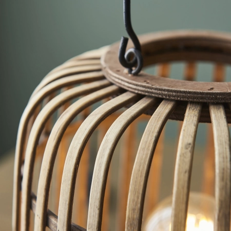 Lampa stołowa drewniana ażurowa z czarnym uchwytem 101773 z serii Mathias - Endon Lighting