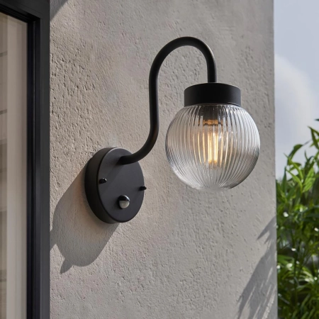 Kinkiet zewnętrzny czarny z czujnikiem ruchu 103829 z serii Eldon - Endon Lighting