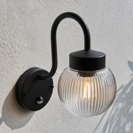 Kinkiet zewnętrzny czarny z czujnikiem ruchu 103829 z serii Eldon - Endon Lighting