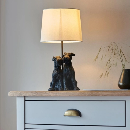 Lampa stołowa z figurką psów czarna z lnianym kloszem 106794 z serii WESTIE - Endon Lighting