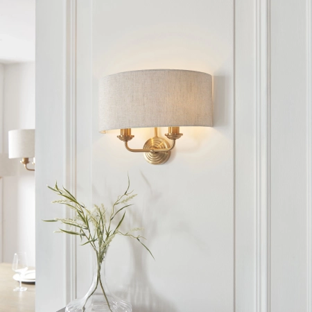 Kinkiet mosiężny dwupunktowy z lnianym kloszem 110726 z serii Highclere - Endon Lighting