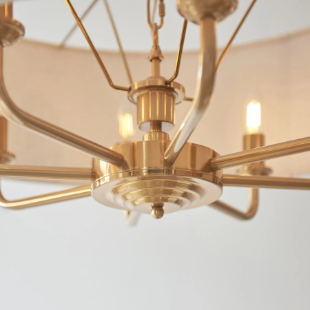 Lampa wisząca mosiężna z beżowym abażurem 8-punktowa 110727 z serii Highclere - Endon Lighting