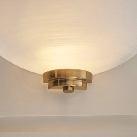 Kinkiet szklany półokrągły mosiężny 38cm 112439 z serii Welles - Endon Lighting