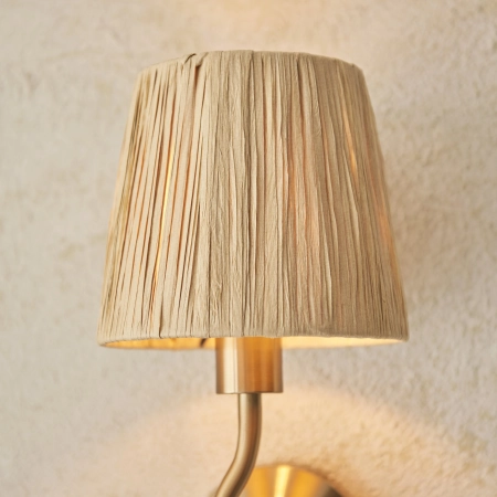 Kinkiet mosiężny z kloszem z rafii 114227 z serii Wriggle - Endon Lighting
