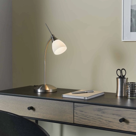 Lampa biurkowa metalowa srebrna z białym kloszem 652-TLSC z serii Range - Endon Lighting