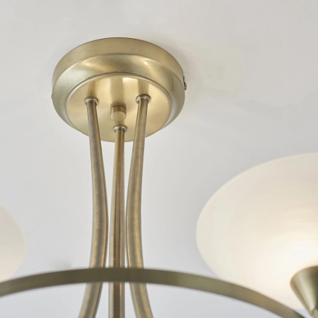 Lampa sufitowa mosiężna 3-punktowa z białymi kloszami CAGNEY-3AB z serii Cagney - Endon Lighting