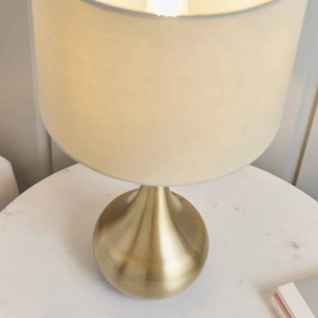 Lampa stołowa złota metalowa z beżowym abażurem 61191 z serii Piccadilly - Endon Lighting