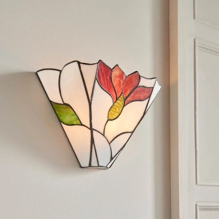 Kinkiet witrażowy w stylu Tiffany 6396440W z serii Interiors 1900
