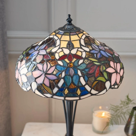 Lampa stołowa witrażowa Tiffany 643272 z serii Interiors 1900