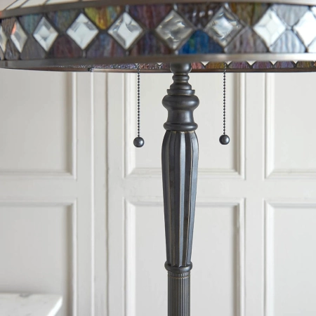 Lampa podłogowa witrażowa Tiffany 709362 z serii Interiors 1900