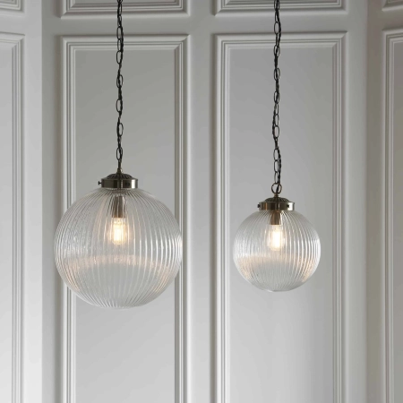 Lampa wisząca szklana kula mosiężna 25cm 71123 z serii BRYDON - Endon Lighting