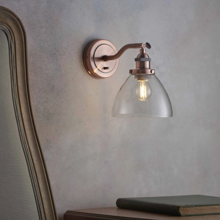 Kinkiet miedziany metalowy ze szklanym kloszem 76334 z serii Hansen - Endon Lighting