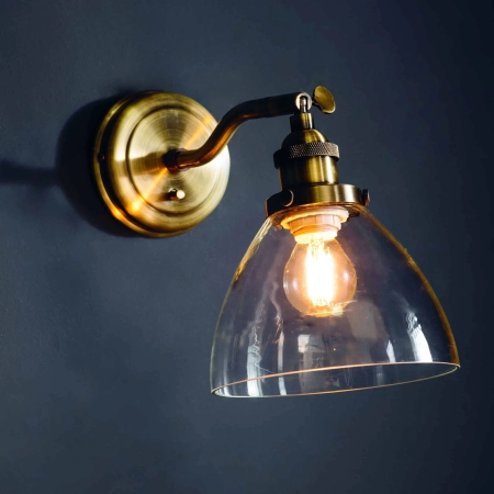 Kinkiet mosiężny ze szklanym kloszem 77273 z serii Hansen - Endon Lighting