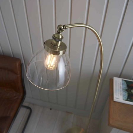 Lampa podłogowa mosiężna ze szklanym kloszem 77860 z serii Hansen - Endon Lighting