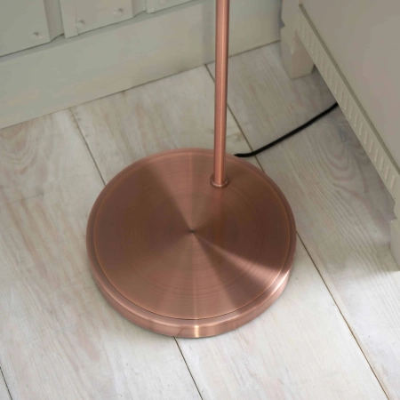 Lampa podłogowa miedziana metalowa ze szklanym kloszem 77862 z serii Hansen - Endon Lighting