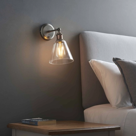 Kinkiet mosiężny ze szklanym kloszem 92874 z serii HAL - Endon Lighting