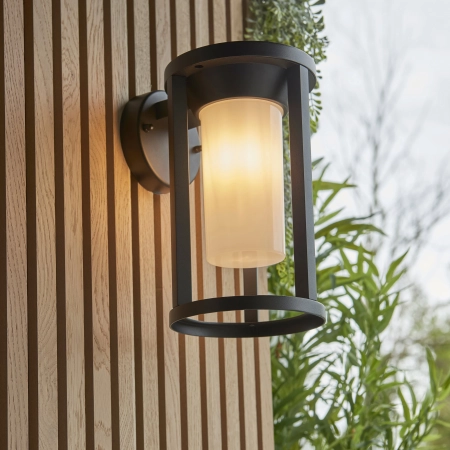 Kinkiet zewnętrzny czarny metalowy z białym kloszem 96916 z serii BRADEN - Endon Lighting