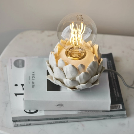 Lampa stołowa ceramiczna biała w kształcie kwiatu 99147 z serii Artichoke - Endon Lighting