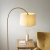 Lampa podłogowa mosiężna łukowa z abażurem 110645 z serii Carlson - Endon Lighting