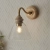 Kinkiet mosiężny z drewnem i szklanym kloszem 113371 z serii Cotswold - Endon Lighting