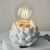 Lampa stołowa ceramiczna biała w kształcie kwiatu 99147 z serii Artichoke - Endon Lighting